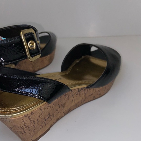 Black Sandals Cork Platform Wedge Heel 3 inches Ankle Strap Gold accent Size 8
